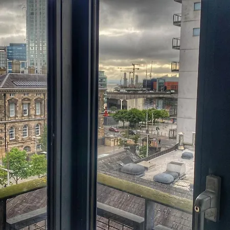 2 Bed City Centre Apt, Free Parking - Albert Clock, Customs House Belfast Exterior photo