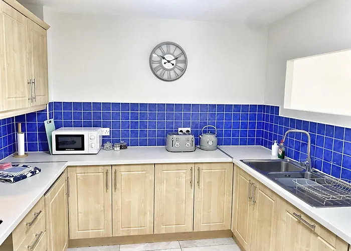 2 Bed City Centre Apt, Free Parking - Albert Clock, Customs House