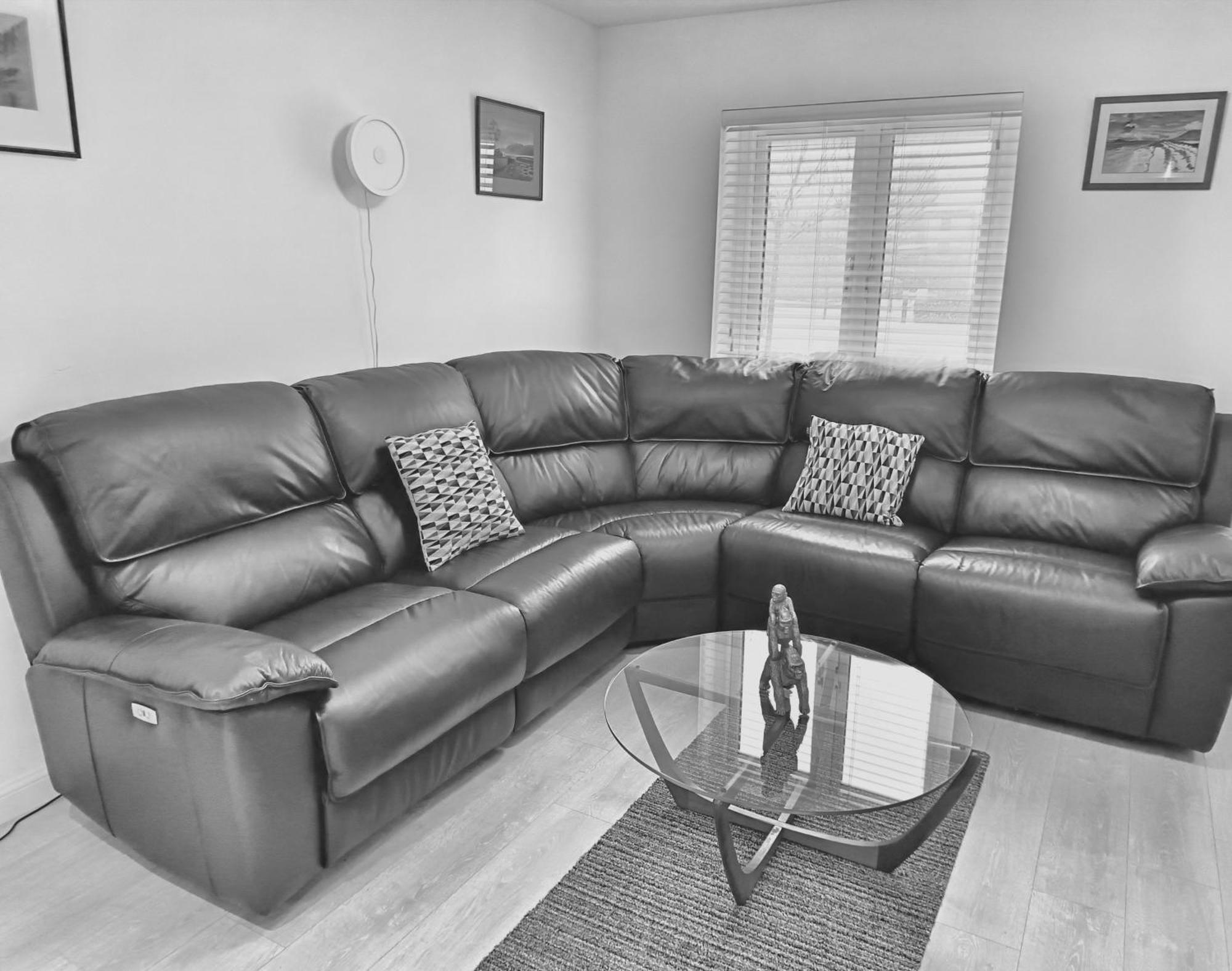 2 Bed Centre Apt, Free Parking - Clock, Customs House Apartment *
